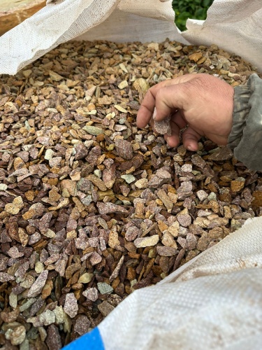 Златолит персиковый декоративная каменная крошка купить в Лянторе