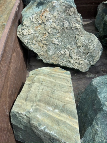 Ландшафтные глыбы зелёные 200-500 килограмм купить в Лянторе