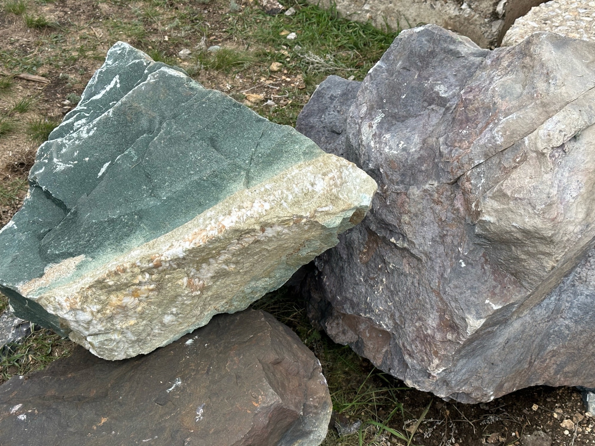 Камни для ландшафтного дизайна зелёные 10-60 килограмм купить в Лянторе