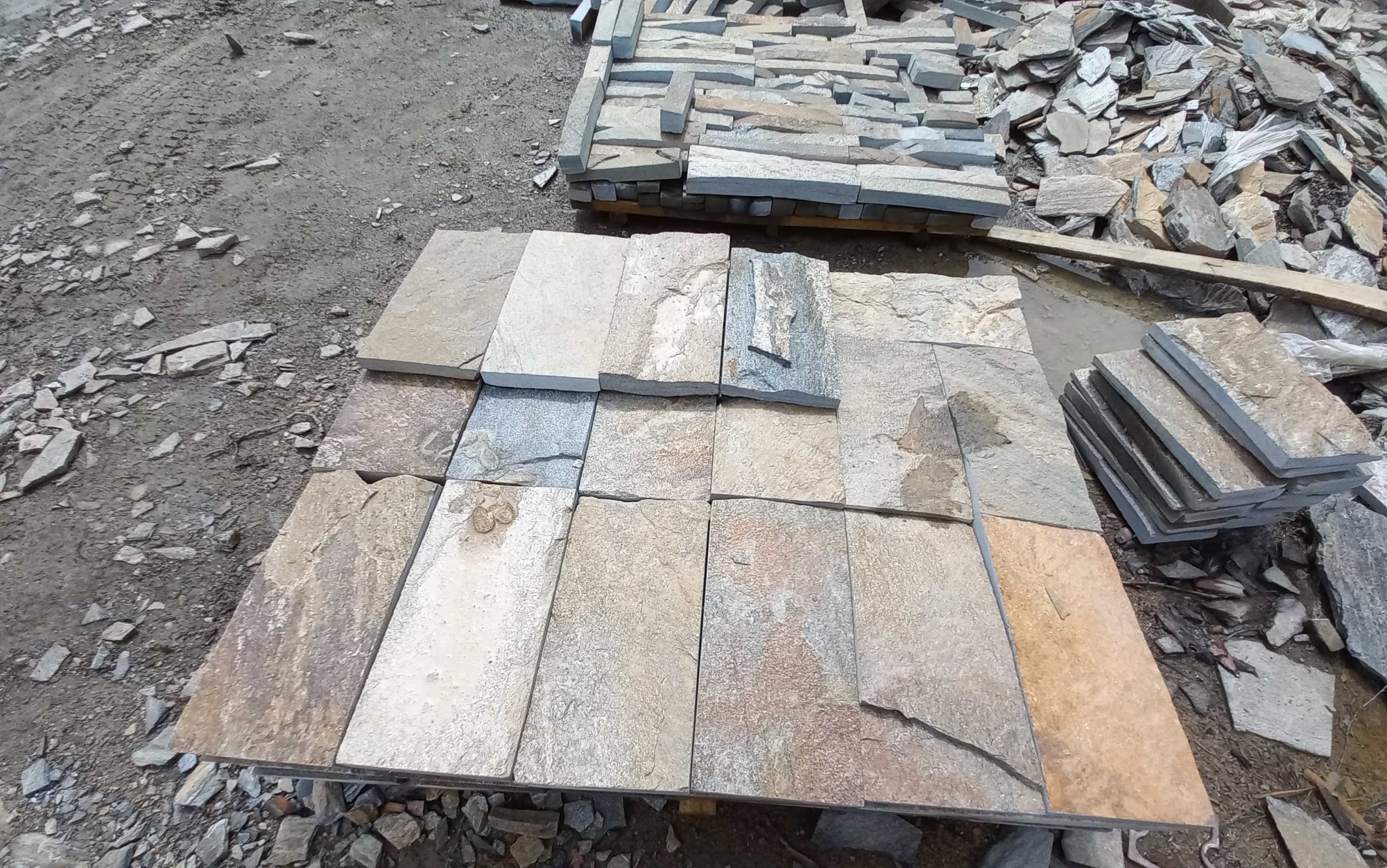 Плитка пилёная златолит Уральский для фасада купить в Лянторе