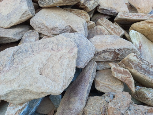 Златолит жёлтый, жёлто-зелёный глыбки и валуны для ланшафтного дизайна купить в Лянторе