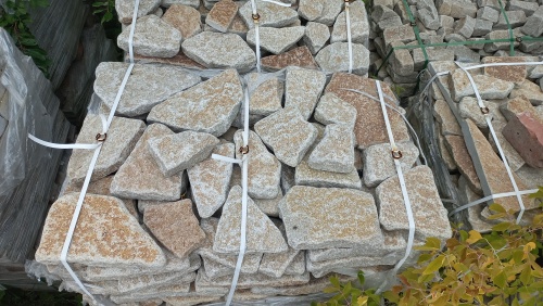 Гранитный плитняк галтованный для парковки купить в Лянторе