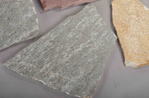 Плитняк златолит Уральский для цоколя, отмостки купить в Лянторе