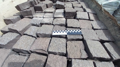 Лемезит колотая брусчатка 10 * 10 см. для парковки купить в Лянторе