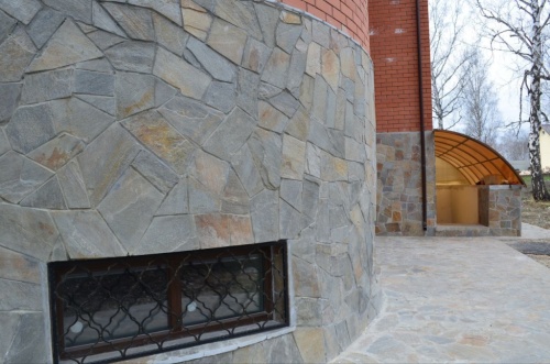 Плитняк златолит Уральский для цоколя, отмостки купить в Лянторе